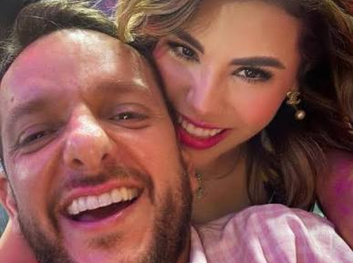 Morena Pide un Sacerdote